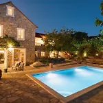 Estelle, Hvar Island