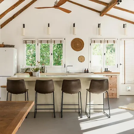 Villa Estelle, Timeless Design In Ancient Stone Vrbanj