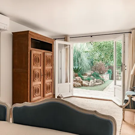 Villa Estelle, Timeless Design In Ancient Stone Vrbanj
