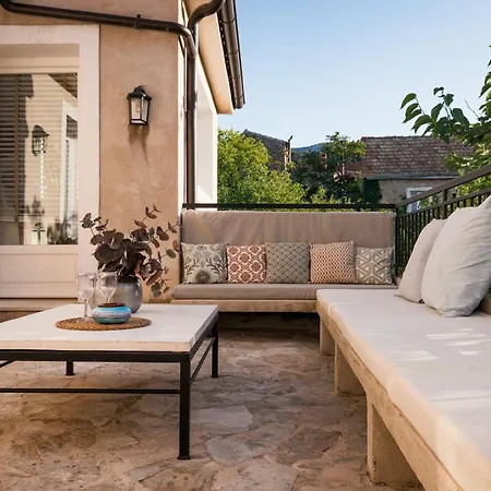 Estelle, Timeless Design In Ancient Stone * Vrbanj