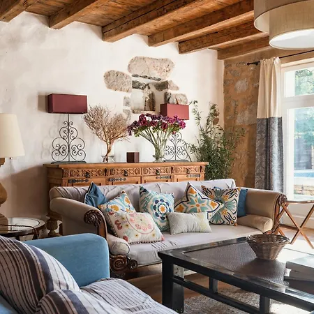 Estelle, Timeless Design In Ancient Stone Vrbanj