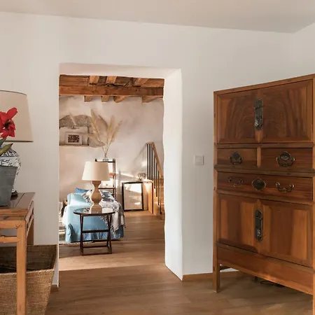 Estelle, Timeless Design In Ancient Stone Villa