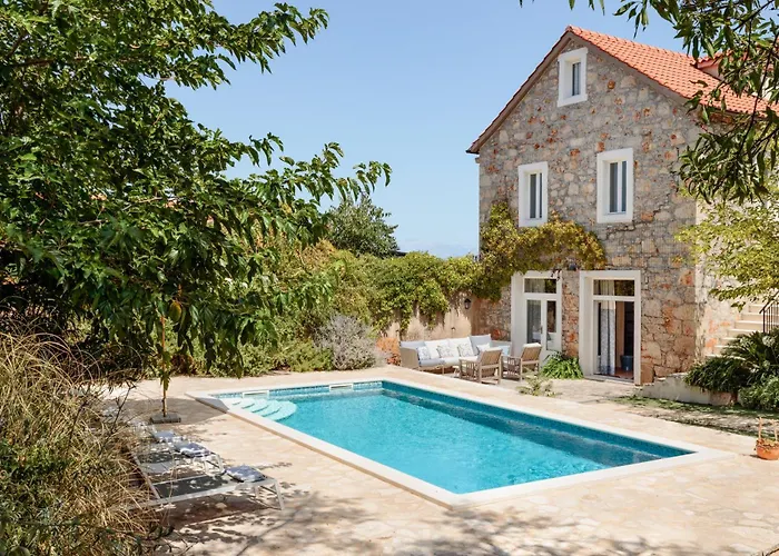 Estelle, Hvar Island *